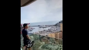 Carantina nu e pentru toată lumea. Vecinii lui Cesc Fabregas, reacţie violentă la adresa jucătorului: 