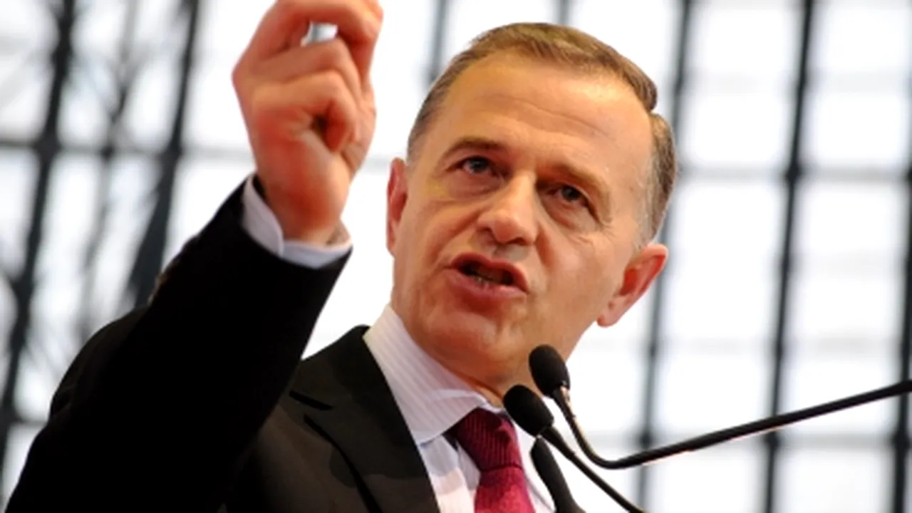 Geoană spune că, dacă ajunge la Cotroceni, se va impune recalibrarea coaliţiei