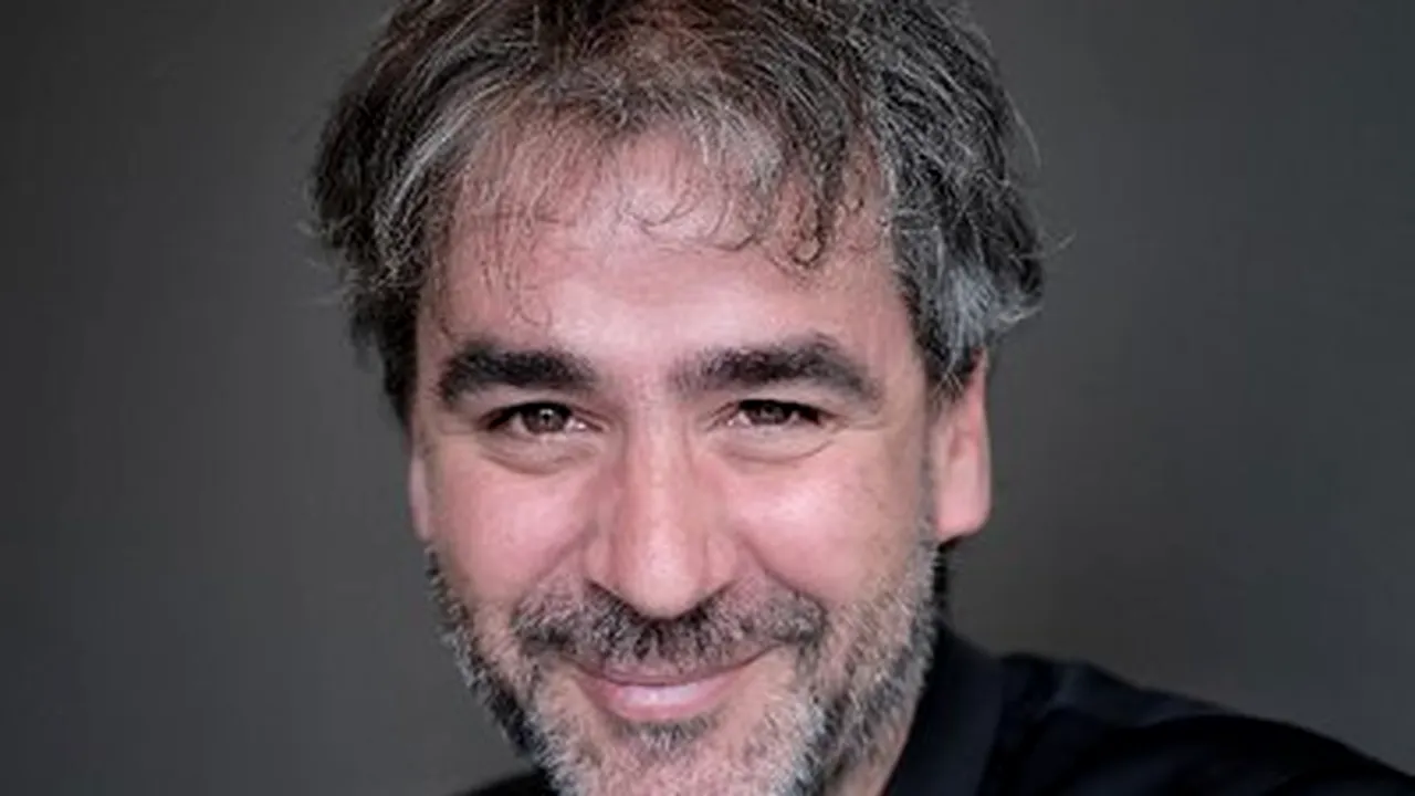 Un jurnalist turco-german susţine că a fost torturat în timpul detenţiei în Turcia, unde este acuzat de 