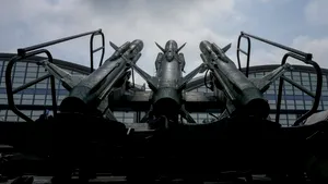 Rutte: NATO grăbește livrarea rachetelor de apărare antiaeriană către Ucraina