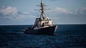 Un distrugător american, trimis pentru a confirma sprijinul SUA pentru aliaţii NATO, a ajuns joi în Marea Neagră/ Rusia monitorizează acţiunile navei