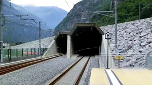 Cel mai lung și cel mai adânc tunel feroviar din lume: leagă nordul și sudul Europei, trenurile circulă cu 200 km/h