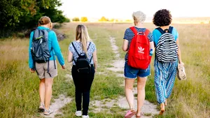 Povestea tinerei care a renunţat la un job într-o multinaţională pentru a se dedica meditaţiei