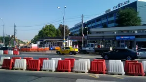 Razie în Piaţa Sudului. Poliţia a dispus amenzi şi confiscarea unor alimente