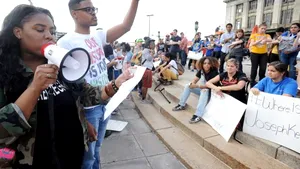 Mii de persoane au participat la un 