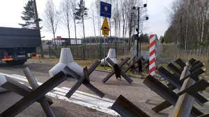 Polonia a construit fortificaţii la graniţa estică pentru a descuraja un atac al Rusiei 