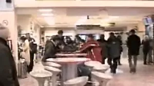 Un italian a încercat să se sinucidă în Aeroportul Timişoara, tăindu-se la gât cu cioburi