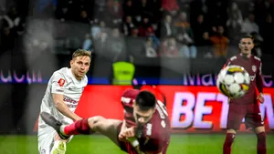 CFR şi Rapid, cu mers de TGV: Remiză cu spectacol în derby-ul feroviar din play-off-ul Superligii