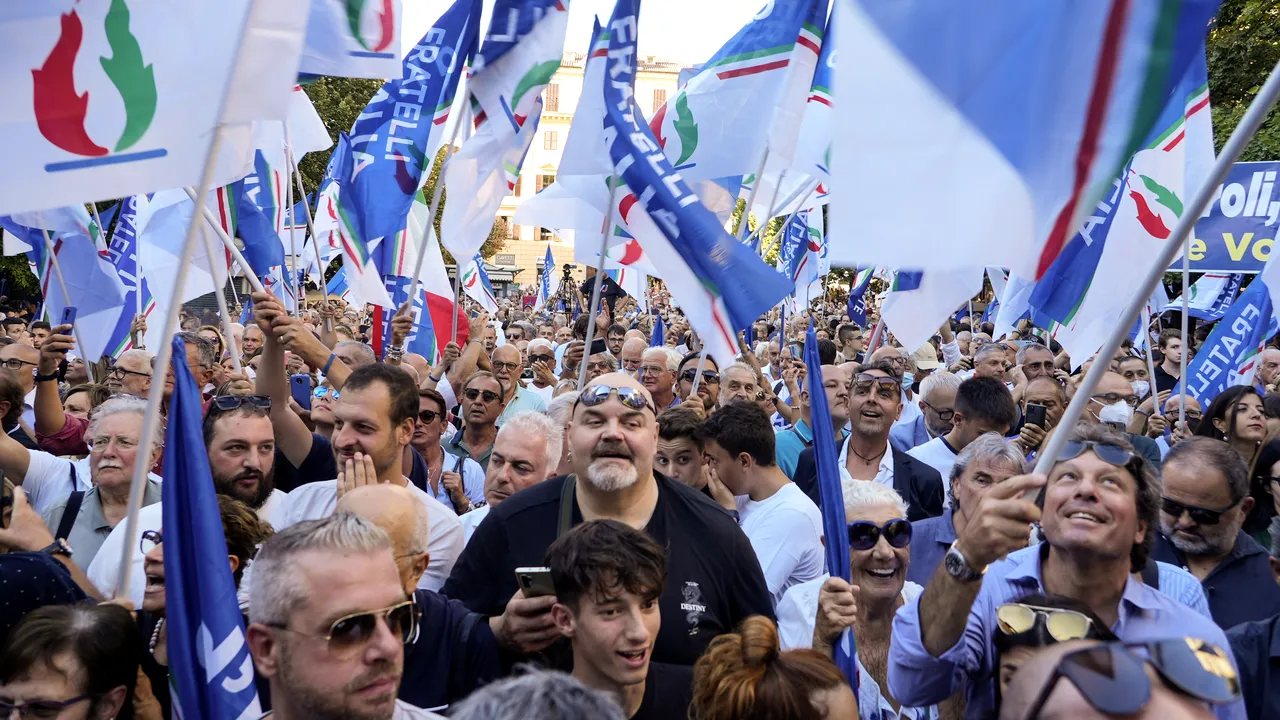 Partidul „Fraţii Italiei” suspendă un candidat din cauza laudelor la adresa lui Hitler 