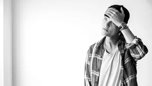 Avicii s-a sinucis după ce şi-ar fi provocat răni. Noi detalii despre moartea muzicianului 