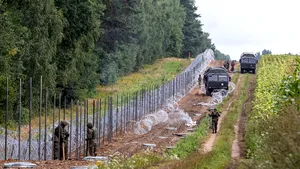 Polonia va construi un zid pe un segment al frontierei cu Belarus 