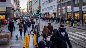 CORONAVIRUS 25 ianuarie. Situaţia pe judeţe. În Bucureşti incidenţa este sub 3 la mia de locuitori. Judetul Cluj reintră în scenariul roşu. Câte cazuri a raportat. LISTA completă