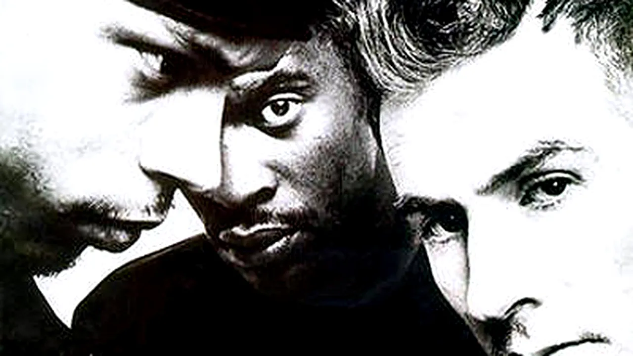 Massive Attack concertează la Bucureşti (Video)