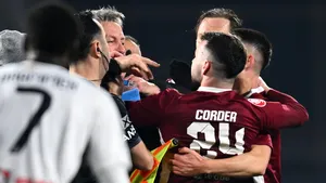 Antrenorul Cristiano Bergodi a fost suspendat o lună după derby-ul Clujului. Andrei Cordea, trei meciuri