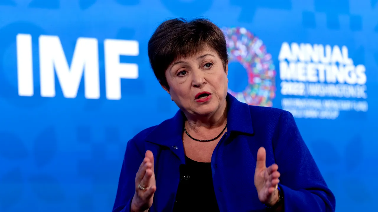 Directoarea FMI avertizează că 2023 va fi un an dificil: Riscurile la adresa stabilităţii financiare au crescut