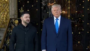 Donald Trump anunță tactica SUA în negocierile de pace pe Ucraina: „Fie unul, fie celălalt va da înapoi”. Ce transmite Europei