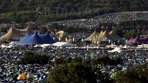 Peste 100.000 de spectatori la concertul U2 de la festivalul Glastonbury