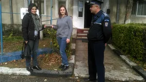 O profesoară din Motru a găsit un portofel plin cu bani într-o piaţă din municipiu