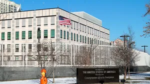 Statele Unite retrag temporar personalul diplomatic din Ucraina