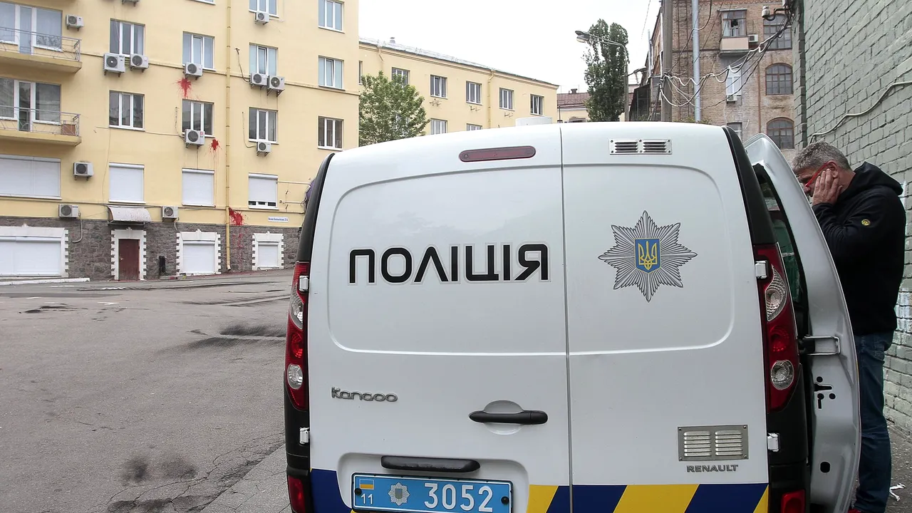 Luare de ostatici, în Ucraina. Un individ a ameninţat că se aruncă în aer într-o bancă din Kiev