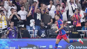 Atletico Madrid – Barcelona: duel crucial în La Liga înaintea „trilogiei” din Liga Campionilor