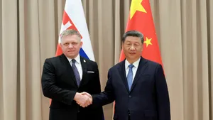 Xi Jinping îl îndeamnă pe premierul Slovaciei să promoveze relațiile China-UE