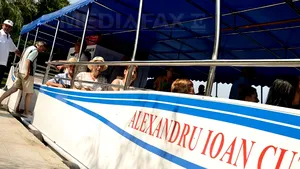 Bucureştenii se vor putea plimba cu vaporaşul pe lacul din parcul Alexandru Ioan Cuza - GALERIE FOTO