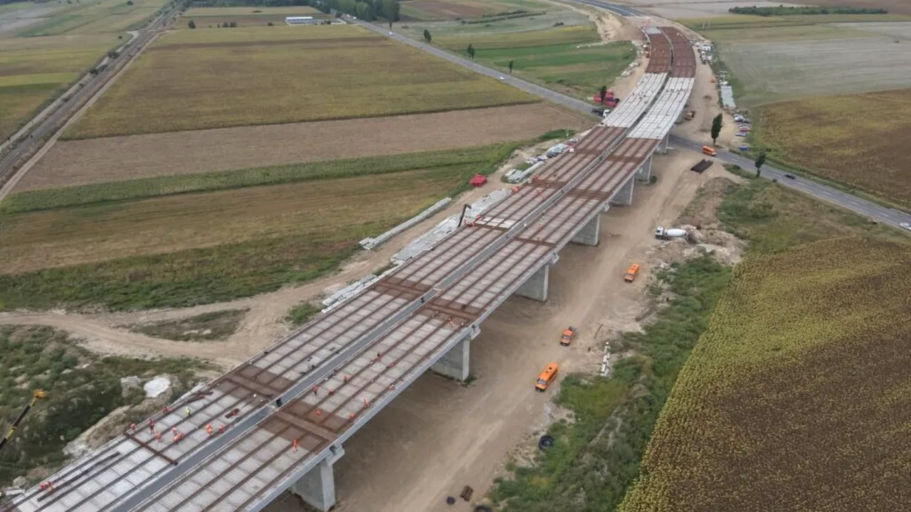 Când se va putea circula fără întrerupere pe autostradă de la București la Pașcani? Anunțul ministrului Transporturilor