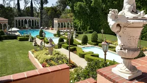 Conacul din filmul „The Godfather”, scos la vânzare pe un preţ de...nimic. În trecut valora cel puţin dublu