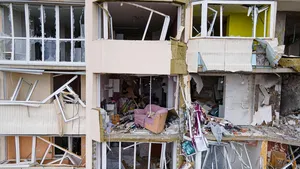 Războiul din Ucraina. Ruşii pregătesc o ofensivă majoră în estul Ucrainei. Cancelarul austriac va fi primul lider european care se va întâlni cu Putin de la începutul invaziei. Armata rusă sporeşte prezenţa echipamentelor militare în apropierea regiunilor Harkov şi Doneţk. O gară din estul ţării a fost bombardată de forţele ruseşti