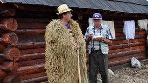 Ministrul Daea, despre numărul câinilor de la stână: Stabilit de fiecare cioban în parte. Nu câinii sunt duşmanii naturii