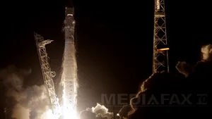 Compania SpaceX a lansat cu succes primul satelit de comunicaţii