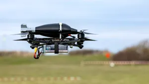 Noapte tensionată pe flancul estic al NATO: o dronă a fost doborâtă în Letonia, Finlanda a luat măsuri de precauție