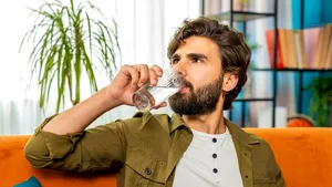 Cum ştii dacă eşti deshidratat şi la ce soluţii poţi apela?