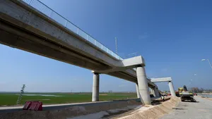 Citiţi azi în revista Business Construct care apare cu Ziarul Financiar un reportaj de opt pagini despre podul Calafat - Vidin, care se va deschide pe 20 mai