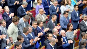 Cele cinci partide prooccidentale din Ucraina au parafat acordul de coaliţie în Parlament