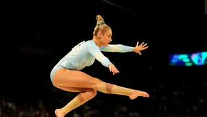 Performanţă la Cupa Mondială de la Doha. Gimnasta Sabrina Voinea a luat medalie de aur