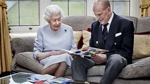 Lideri prin puterea exemplului. Regina Angliei şi Ducele de Edinburgh au primit vaccinul anti-Covid