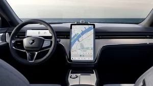 Volvo, primul producător auto care va integra asistentul AI de la Google, Gemini, în mașinile sale