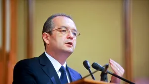 Boc: Proiectul de revizuire a Constituţiei conţine o eroare materială