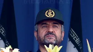 Ahmadinejad a fost pălmuit de comandantul Gardienilor Revoluţiei în ianuarie 2010