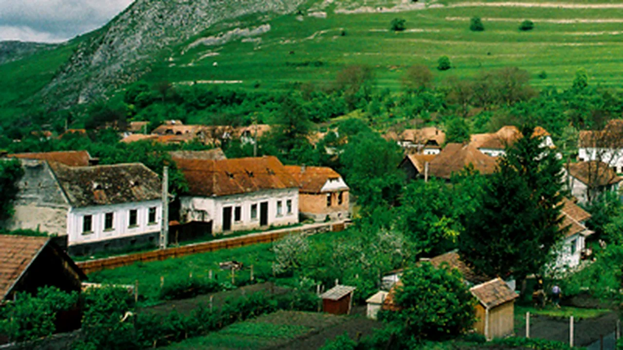 Populaţia de la oraş începe să migreze la sate