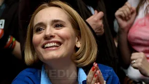 Andreea Esca: Acum mi-e frică de operaţiile estetice, dar poate peste 10 ani îmi fac curaj!