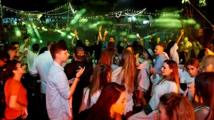 500 de petrecăreţi s-au distrat de poveste la Cernavodă