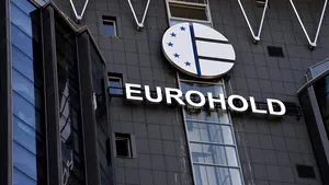Eurohold, compania-mamă a Euroins, a raportat un profit net aproape triplu, în 2025, pe fondul accelerării afacerilor sale cu energie și asigurări în sud-estul Europei