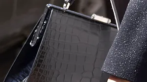 „Noroc” transformat în bucluc. Ce a păţit un tânăr care a găsit o geantă cu zeci de mii de lei