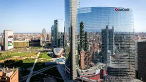 UniCredit vinde o parte din afacerea din Rusia unui investitor din Emiratele Arabe Unite