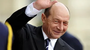Băsescu a părăsit localitatea Leamna