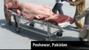 O cântăreaţă din Pakistan, în stare critică, după ce a fost atacată cu acid - VIDEO
