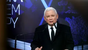 Bruxelles-ul jubilează. Politicianul care trage sforile în Polonia se retrage de la conducerea guvernului